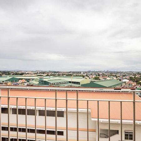 Affordable Condotel Near Manila Airport Екстериор снимка